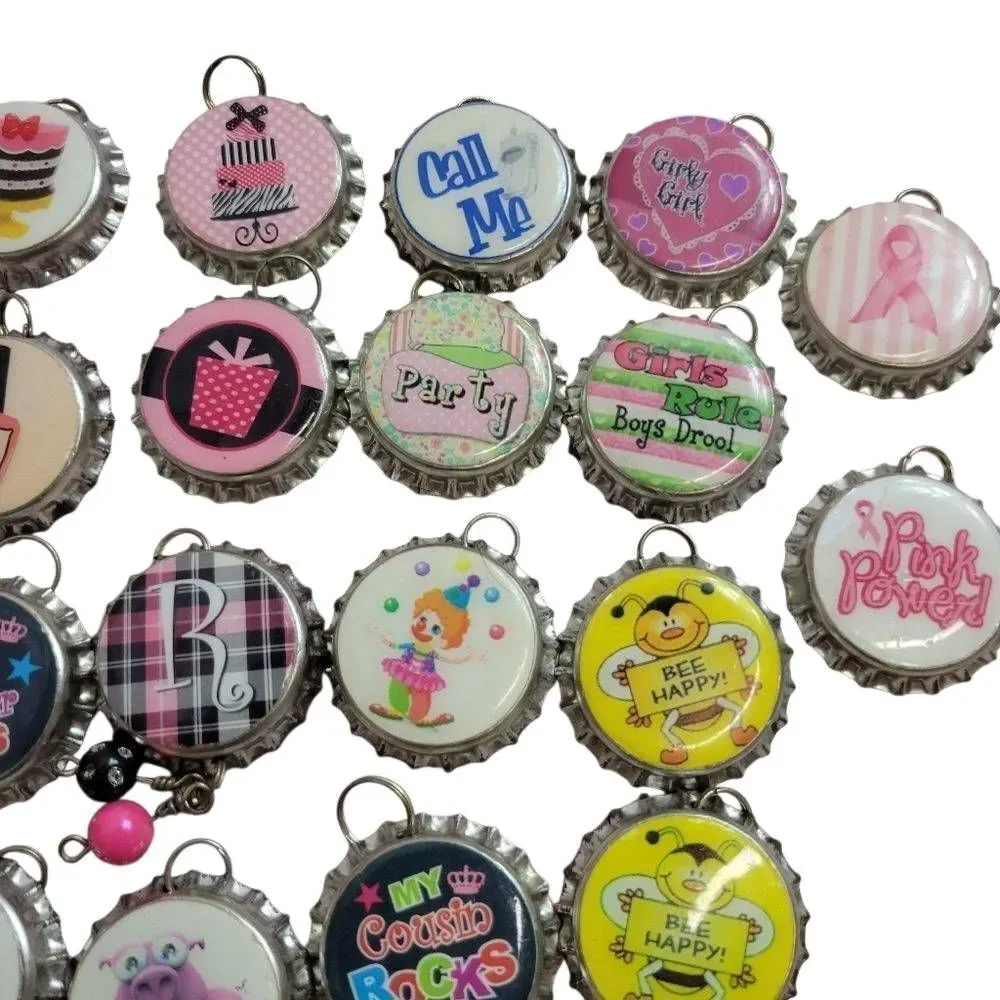 Bottle cap charms (22)